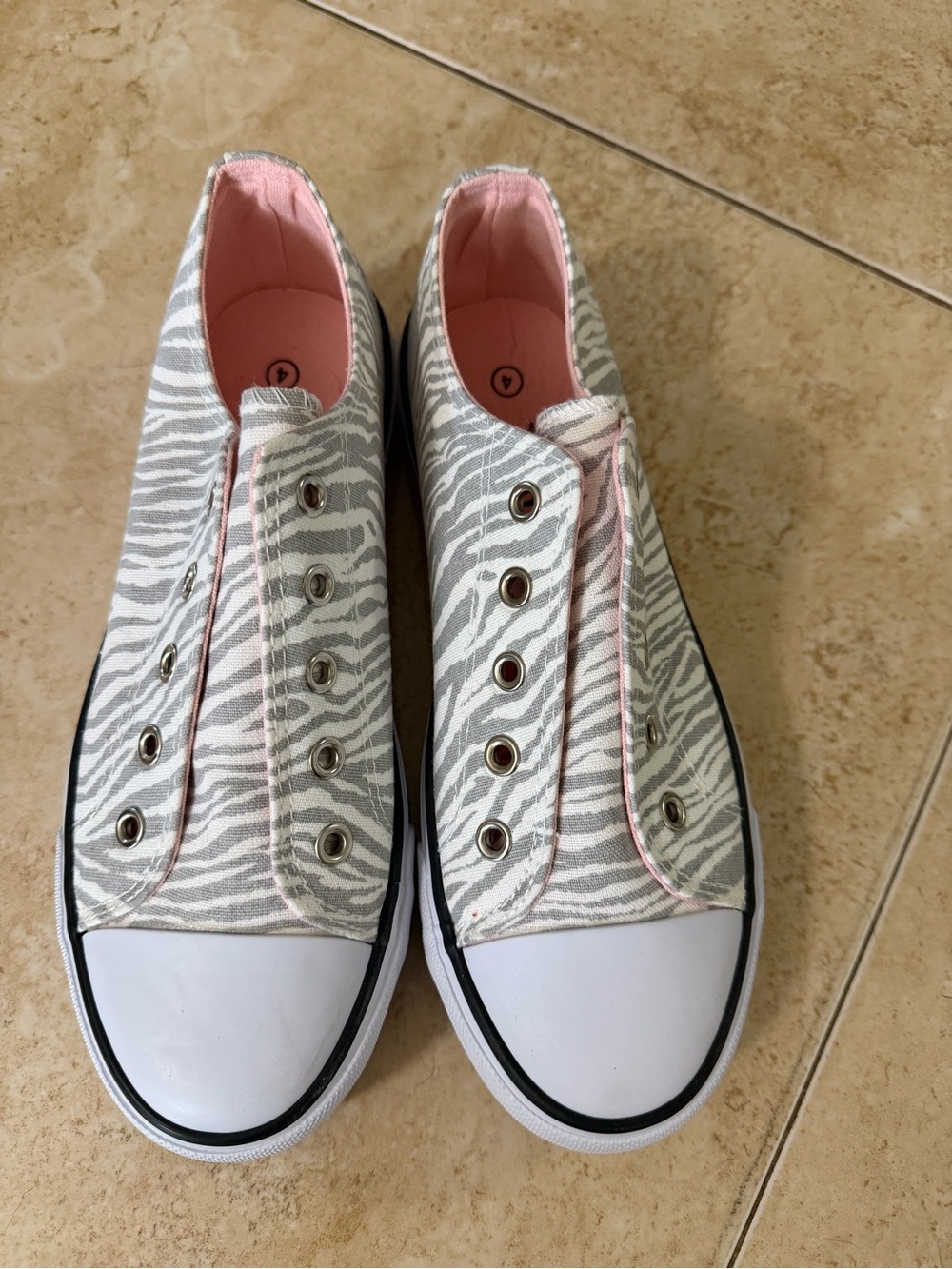 Casual Zebra-Print Slip-On Girls size 4 Sneakers - Pink Lining